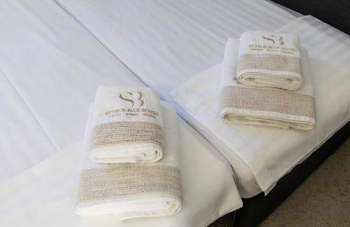 SKYROS BLUE SUITES - Photo 43