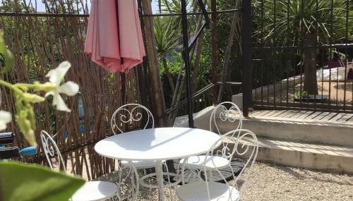 Villa Azur - 2 pièces rez-de-jardin dans une maison avec piscine - Foto 3, Garden