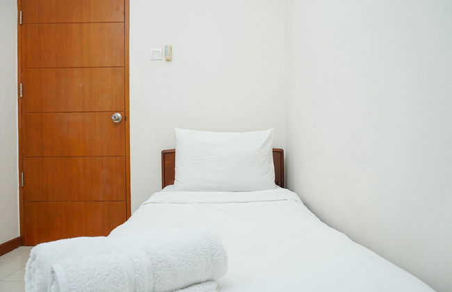 Cozy and Minimalist 2BR at Marbella Kemang Apartment - Foto 5