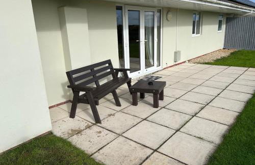 Gamekeepers Cottage - Hot Tub, 2 bed, sleeps 4, private patio, AC, stunning views - Photo 48