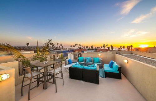 Stunning South Mission Home with Private Rooftop & Ocean Views! - Foto 31