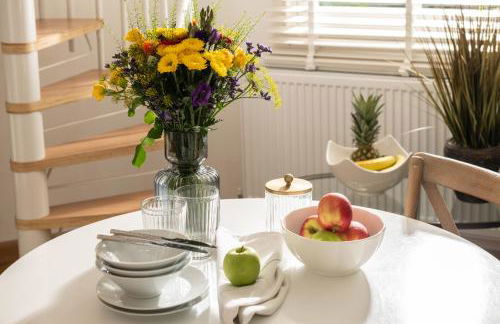 Honeycomb Treehouse in the Heart of Dorset - Photo 7