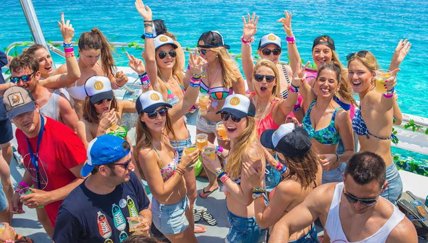 Festa in barca e discoteca - Foto 2, Che la festa abbia inizio!