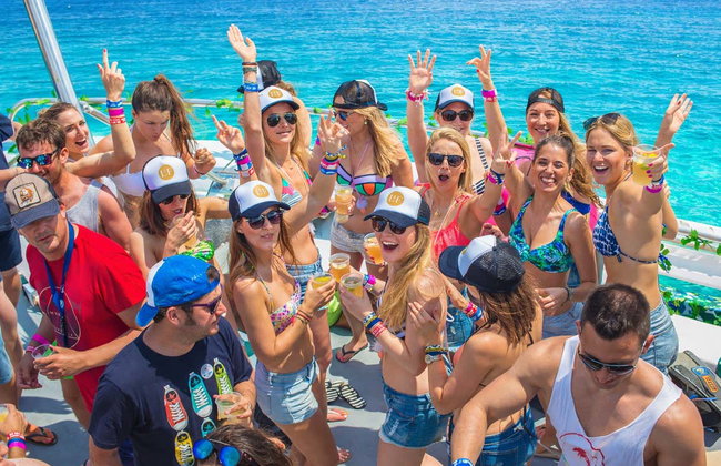 Ibiza Boat Party - Photo 2