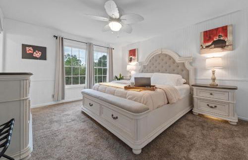 Family Escape with Yard, Fire Pit and EV Charger - Foto 8