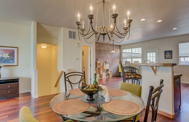 Urban Practicality! 3 Beds, Patios & Dog Friendly - Photo 21