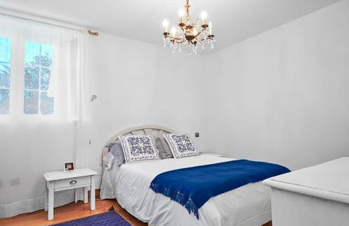 Casa Parbayón Encanto entre Jardines y Luz Natural - Foto 43