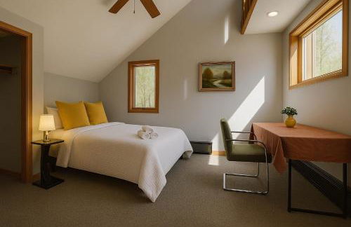 NatureGlow Residence Stylish Contemporary Home - Foto 14