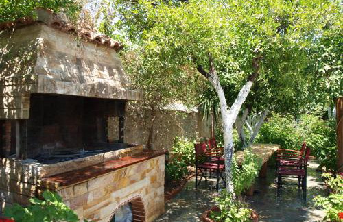 Εlegant Villa Liakos - Photo 60