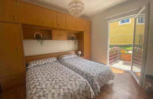 Bajo con terraza a 5 min de la playa (3 hab-6 per) - Foto 10