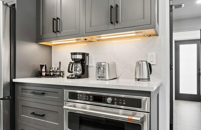 Stunning Poolside Luxury Retreat - Foto 33