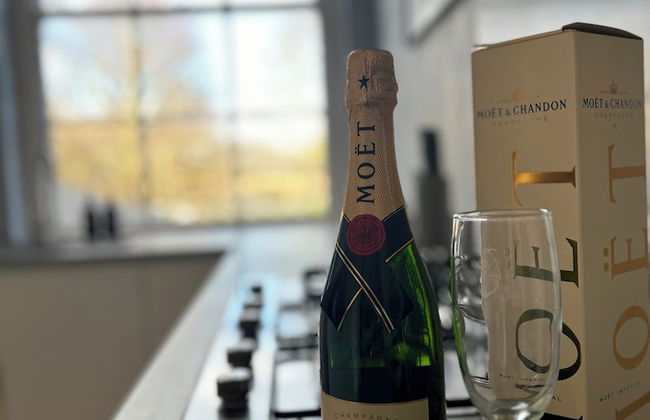 NEW! Grimsby Central, Spacious, 2 Bedrooms - Photo 7