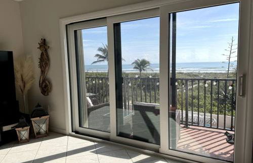 Ocean Front in Cocoa Beach - Foto 3