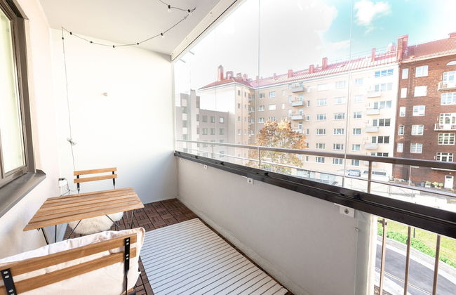 2ndhomes Modern & Cozy 2BR Apt w Balcony - Foto 18