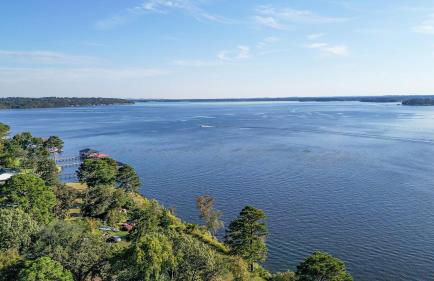 Flint Palestine Lakefront Retreat Firepit BBQ - Foto 27