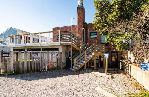 Why Knot Getaway…Rooftop with WaterView! Unit F - Foto 15