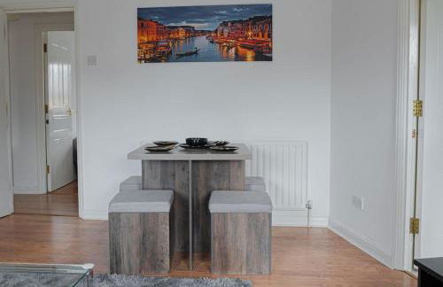 Stylish Waterfront Apartment - Photo 40