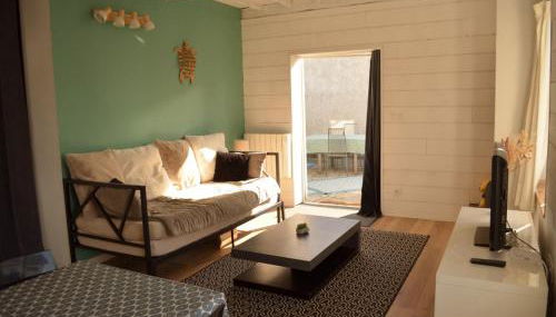 Blue Cottage - Photo 3