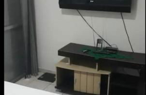 Apartamento inteiro, completo para até 8 pessoas por locação Não é divido com outros pessoas apenas significa que vc pode locar que tem capacidade para até 8 pessoas mas a locação sempre é individual de quem locou Check in possível nas 24 hrs - Foto 6