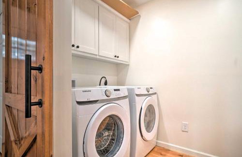 Painted Skies Upscale Getaway By Lake Burton! - Photo 24