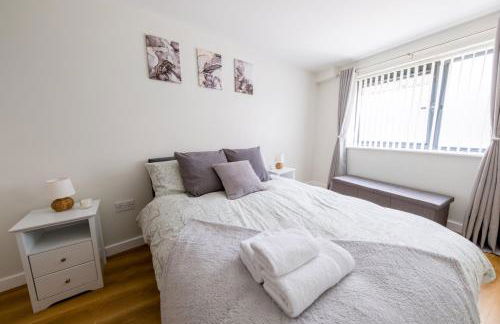 Modern City Apartment for 5 - Near Train Station - Foto 10