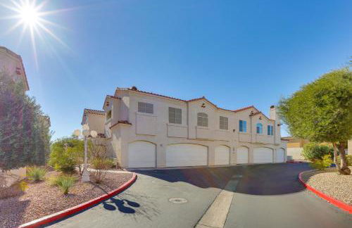 6 Mi to Vegas Strip City-View Gem with Pool Access - Foto 3