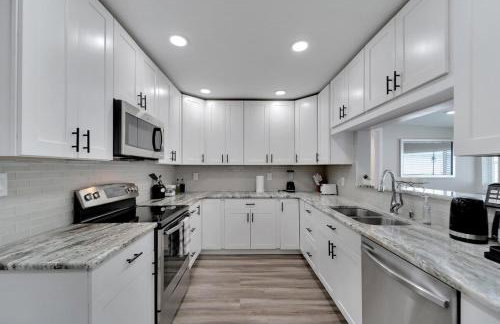 Poolside Paradise - Spacious - Peaceful Patio - Foto 5