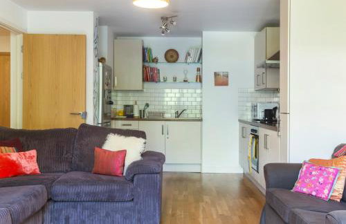 Spacious 2BR Flat Near Camden & Kings Cross Tube - Pass the Keys - Foto 12