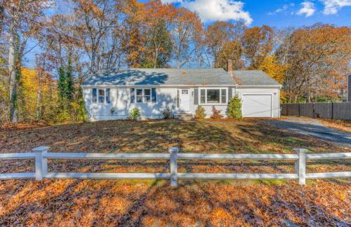 Cozy Spacious Home Walk to the Beach and 1 Mile to Downtown Hyannis - Photo 39
