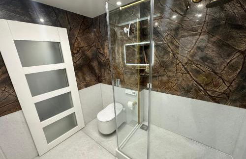 Unique Luxury Home in the heart of London. Air conditioned with private garden - Photo 21