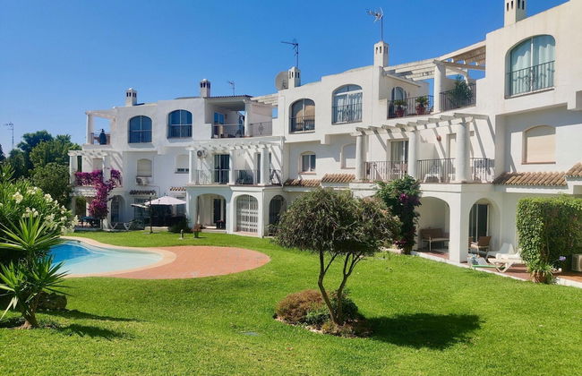 Relaxed Retreat With Pool - Photo 29