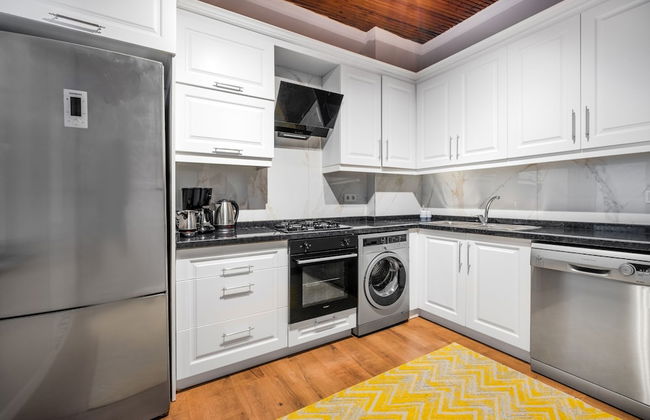 House w Garden 10 min to City s in Beyoglu - Photo 14