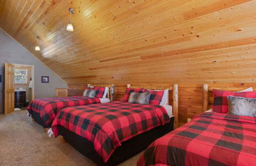 Rimfire Refuge by KABINO Hot Tub Fire Pit Sauna PS3 Grill WiFi Loft - Foto 25