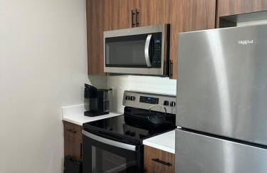 Beautiful Arlington Apartment with Pool & Parking! - Foto 7