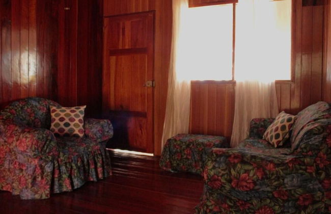 Beautiful House With Panoramic View of the bay and Gardens - Photo 26