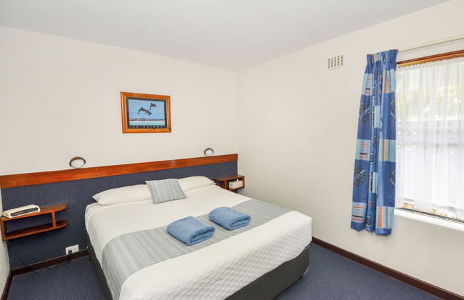 Dolphin Lodge - Photo 54