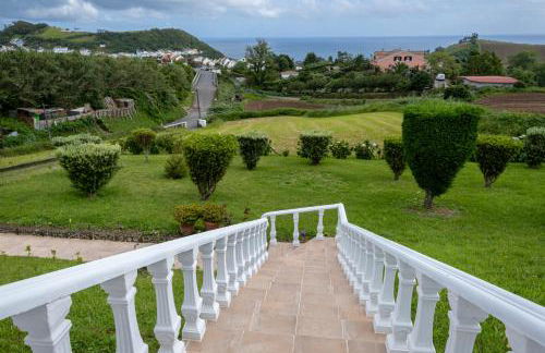 Hydrangea House - Photo 48