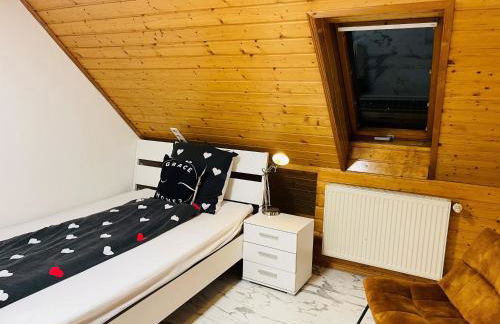 GHomeT - 6 Zimmer Wohnung with parking - Up to 10 guests - Monteur, Handwerker & Large family welcome - Foto 26