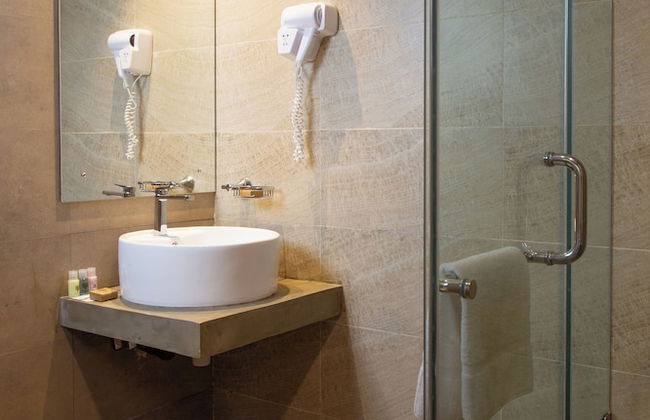 Marine Suites - Photo 71