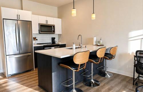 East Side Luxury 1BR Apt - Near Brady St with Balcony and Lounge - Foto 10