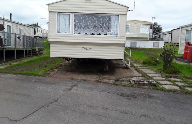 2 bed Caravan Approx 10 Mins From Beach Suzie 2 - Foto 1