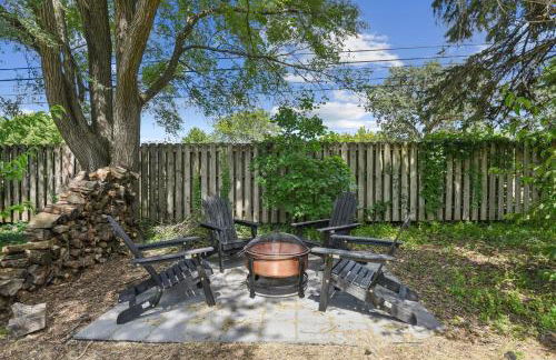 Backyard On Melrose - Walk To Kinnick & Hospital - Foto 5