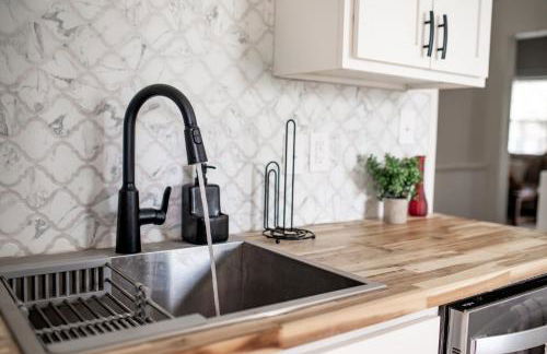 Bluewater Downtown Cottage - Foto 50