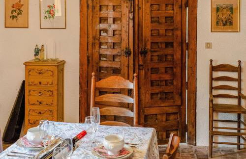 Beautiful Castle in Le Veurdre with Private Pool - Foto 12