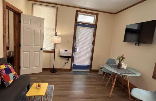 Urban OASIS Inspired by the 80s Unit 1 - Photo 12