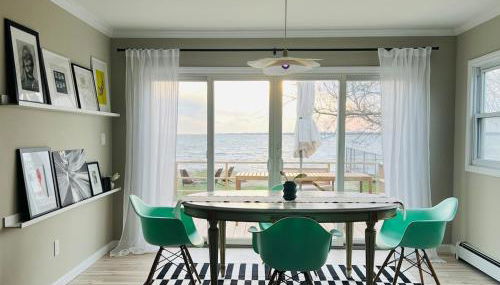 Waterfront Designer Retreat! Stunning Sunsets! Less than 5 minutes to the beach! - Foto 2