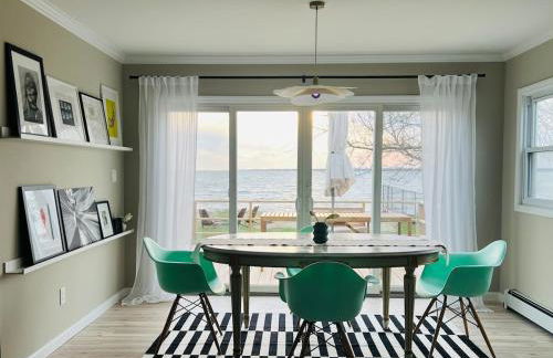 Waterfront Designer Retreat! Stunning Sunsets! Less than 5 minutes to the beach! - Foto 2