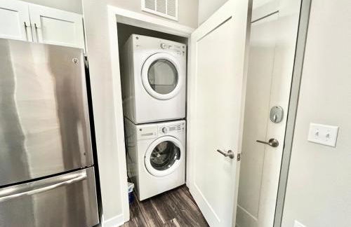 Urban Oasis Downtown Condo with Skywalk Access 6 - Photo 11