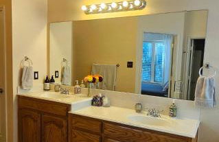 Lovely Lakeside Living - Foto 25