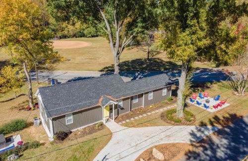 Winston Sleeps 16 - 2 Kitchens - Photo 5